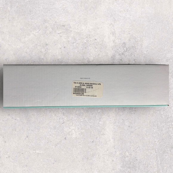 Tea x Aden & Anais Swaddle Pack in Global Garden - Picture 3 of 3